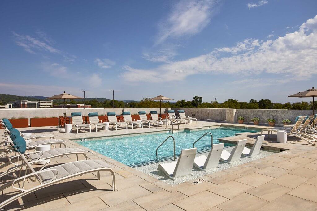 vista apartments pool 01.final .websafe